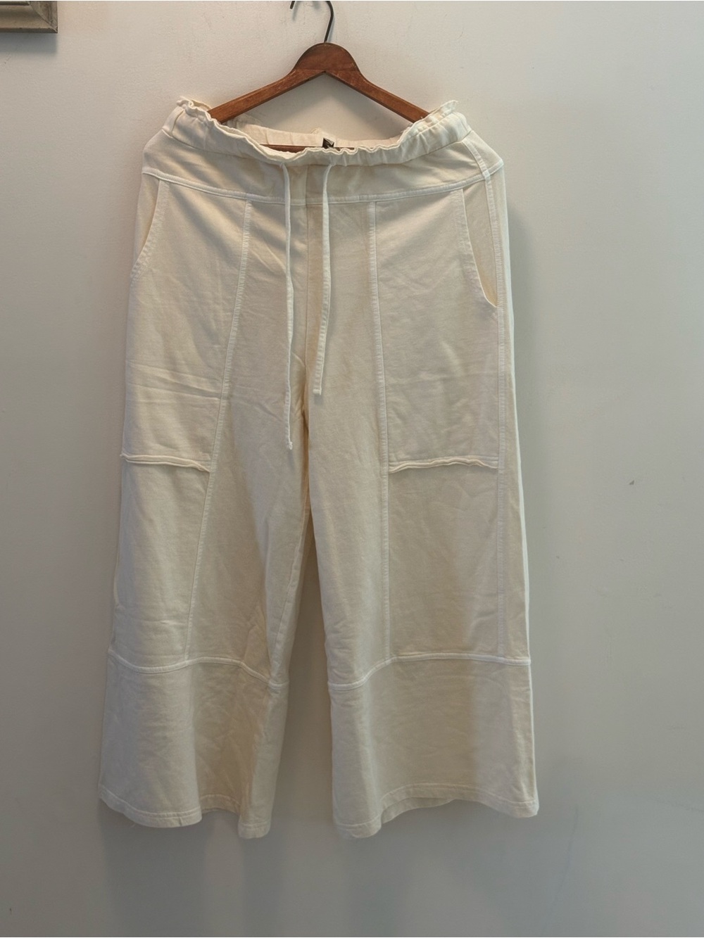 Zenana Wide Leg Cream Drawstring Pants w/ Pockets and Elastic Waist New in Bag